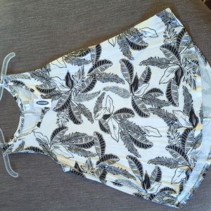 Old Navy Leaf Tank top